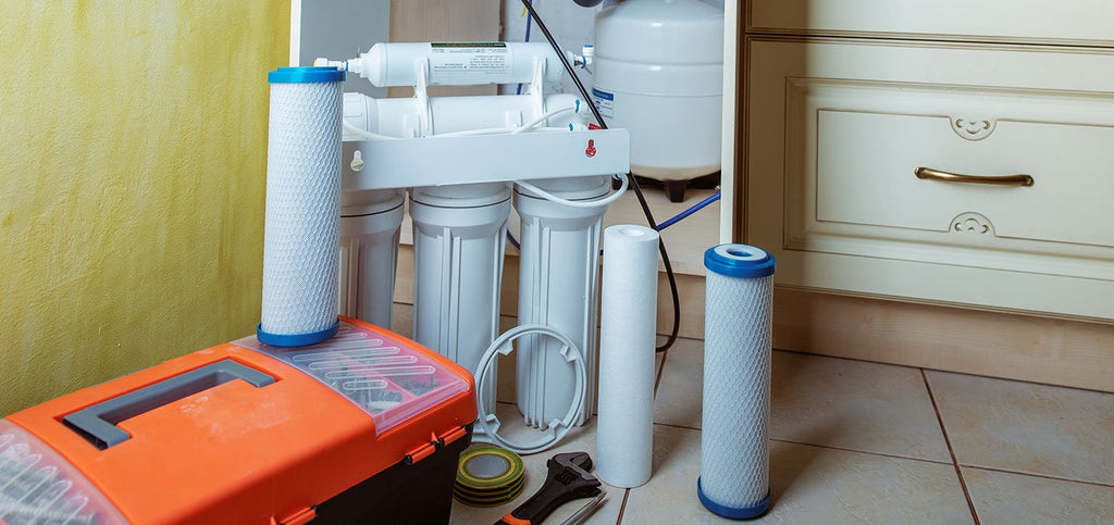 How to Filter Water at Home: 7 Effective Options